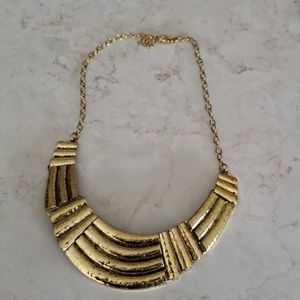 Fashion jewelry statement necklace